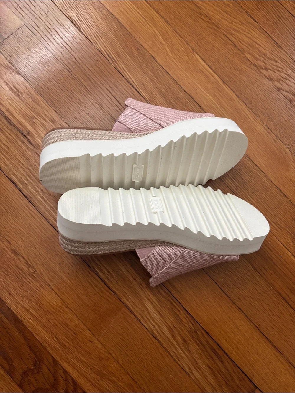 Toms Wedges